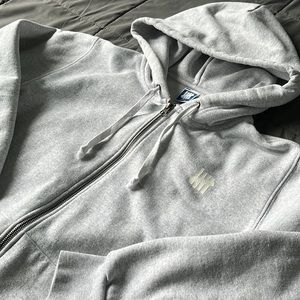 Undefeated zip up hoodie